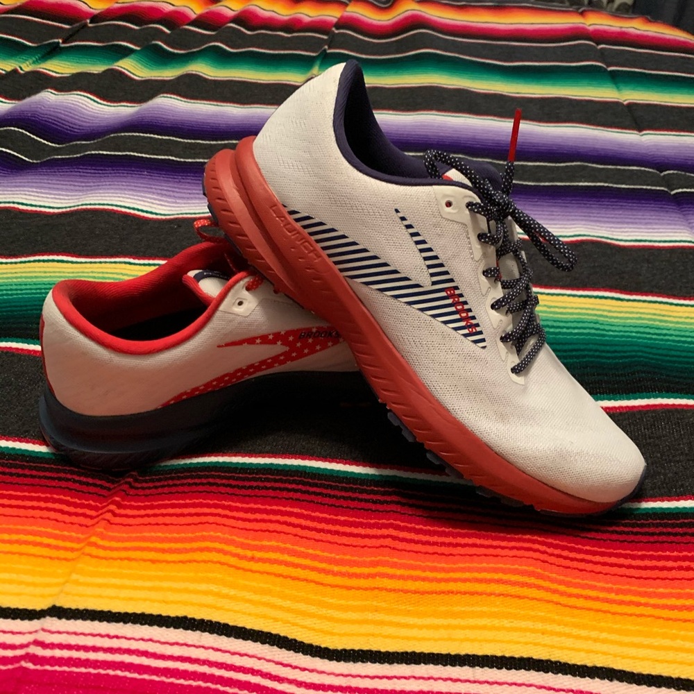 USA brooks launch 7